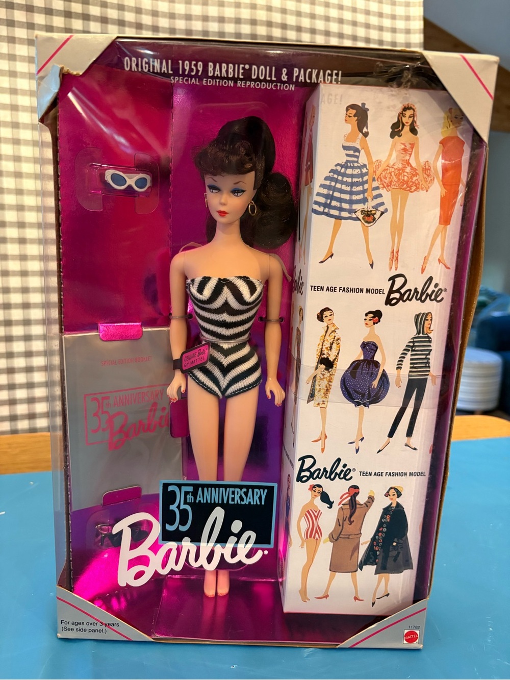 Mattel 35th Anniversary Barbie 1959 Reproduction Special Edition 1993 NIB